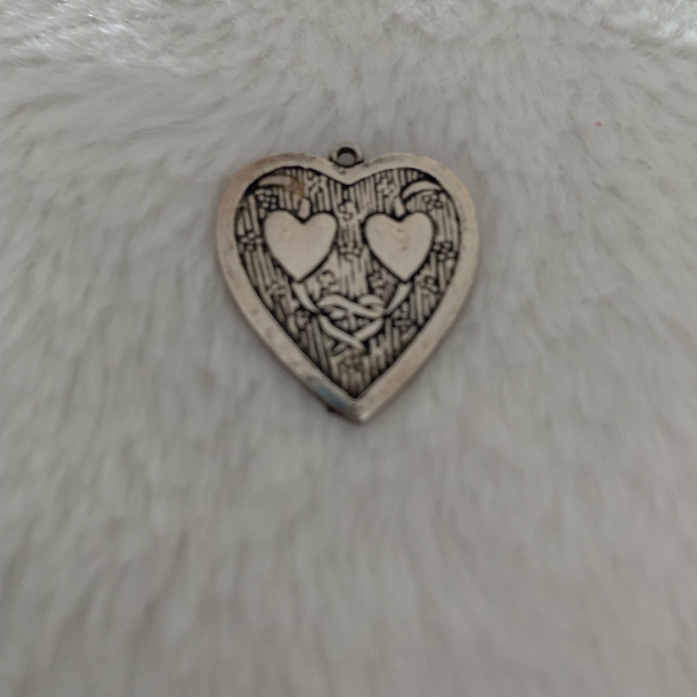 Silver heart pendant
